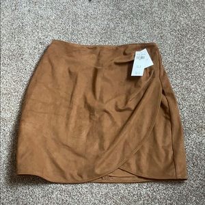 BNWT Abercrombie vegan suede skirt